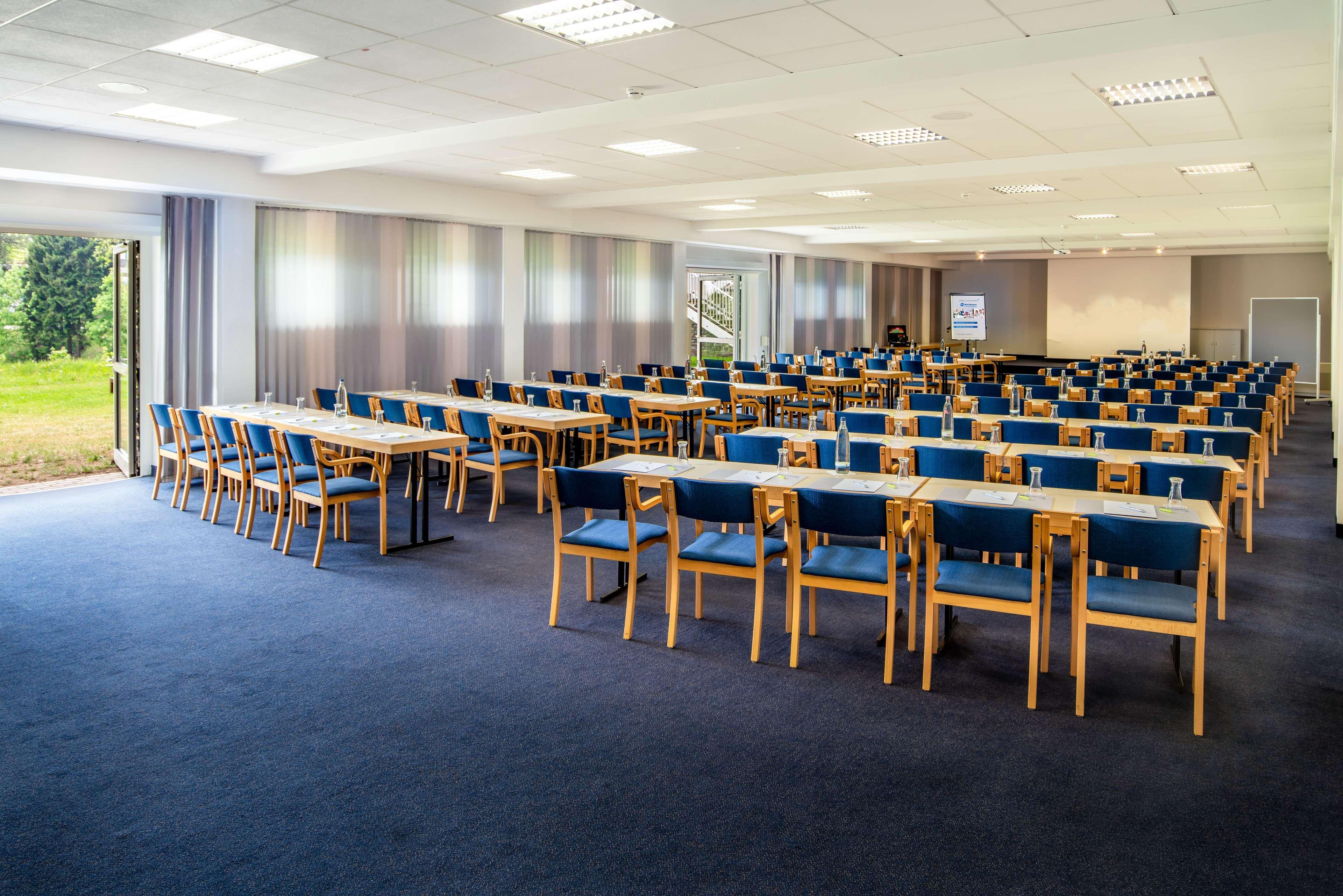 Western Ahorn – Adults Only 4*